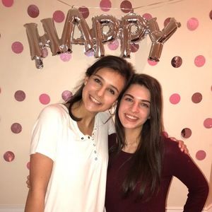 Meet your Posher, Chloe